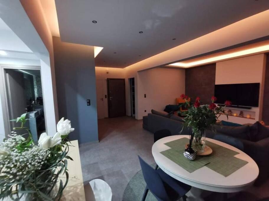 Live Minimal Apartment
