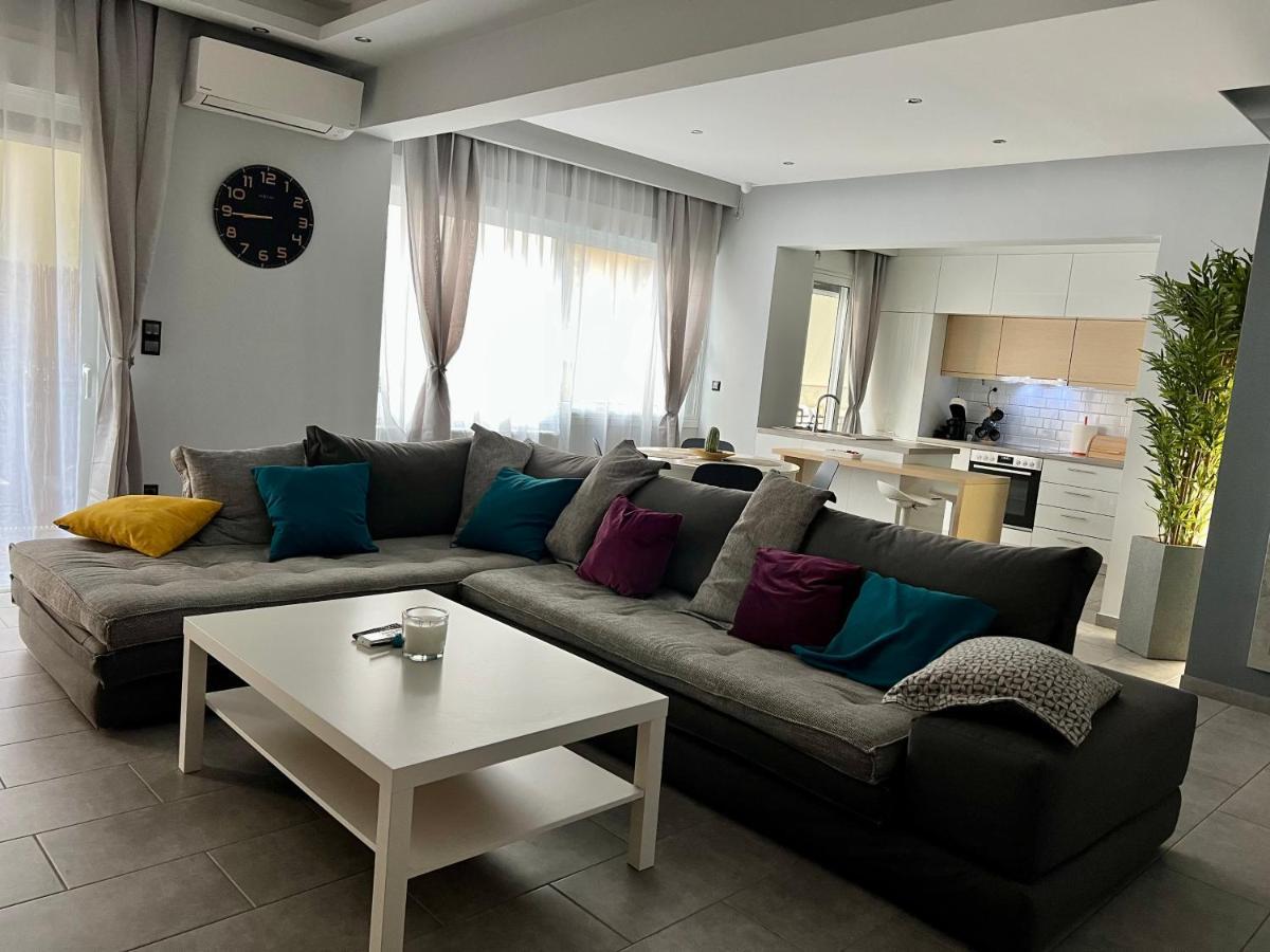 Live Minimal Apartment *